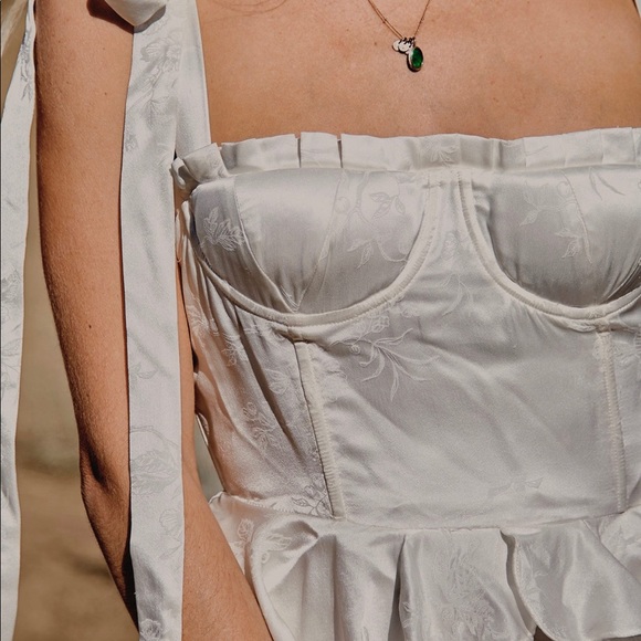 Daughters of Simone Lottie silk wedding dress - Picture 4 of 8